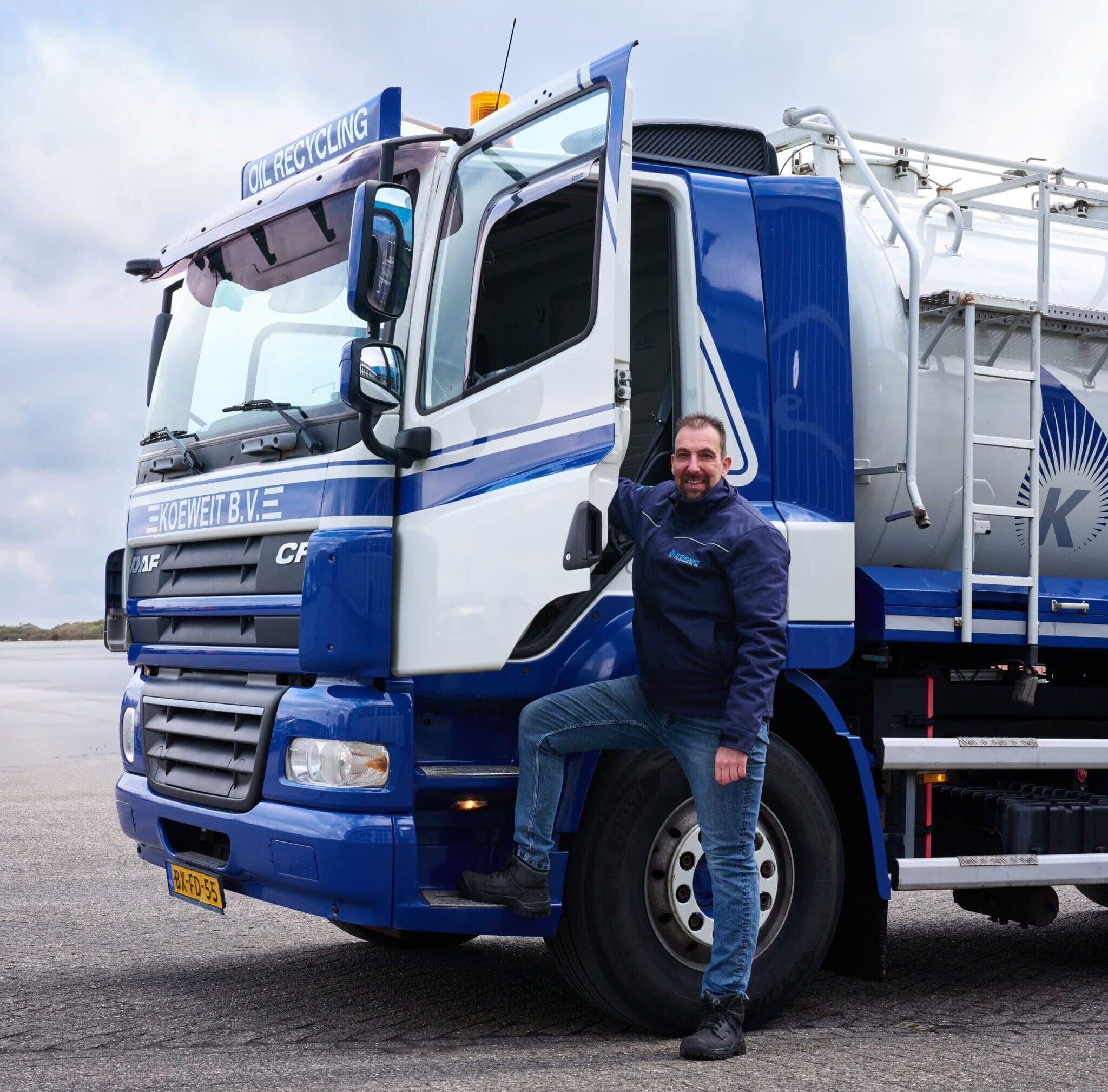 Koelvloeistof in olie afvoeren